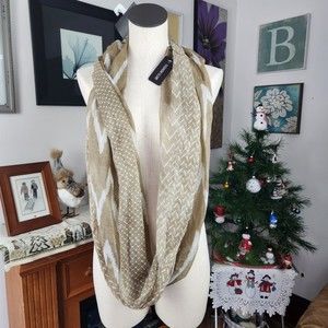 Figure 8 Infinity Scarf